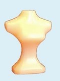 buste collier en résine